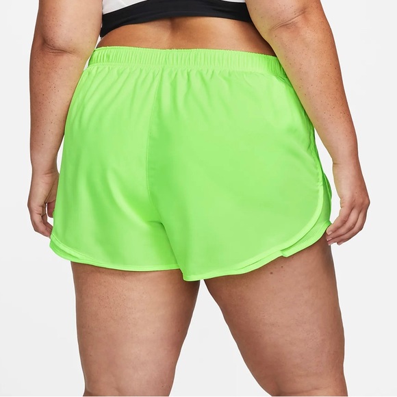 NIKE Women’s Running Short NWT Sz. XS - Picture 2 of 6